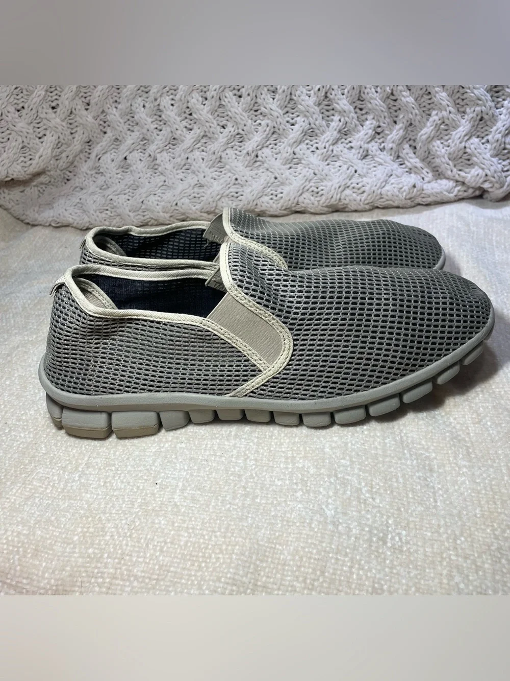 No Sox Deer Stags Men's Slip-On Mesh Light Gray and Cream size 12